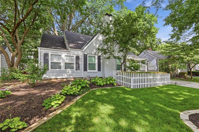 5720 Walmer Street, Mission, KS 66202