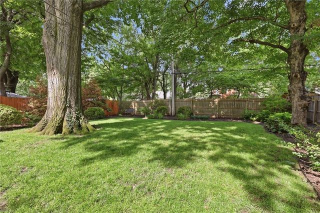 5720 Walmer Street, Mission, KS 66202
