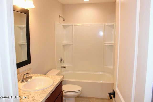 4144 QUIET CREEK Loop 130, Middleburg, FL 32068