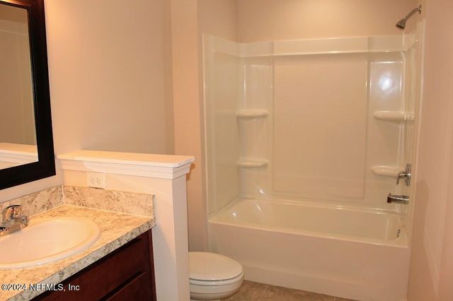 4144 QUIET CREEK Loop 130, Middleburg, FL 32068