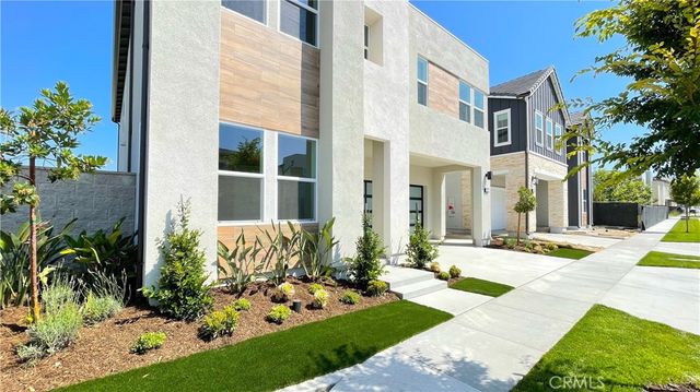 101 Walworth, Lake Forest, CA 92630