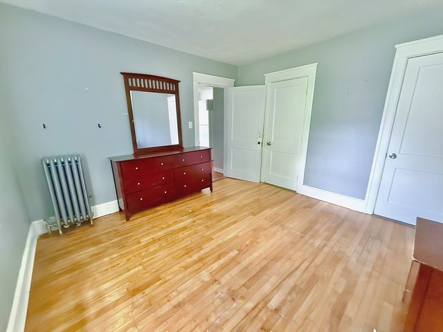 15 Circuit Ave E, Worcester, MA 01603