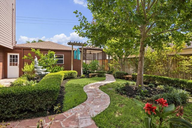 11523 Highgrove Drive, Houston, TX 77077