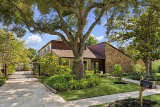 11523 Highgrove Drive, Houston, TX 77077