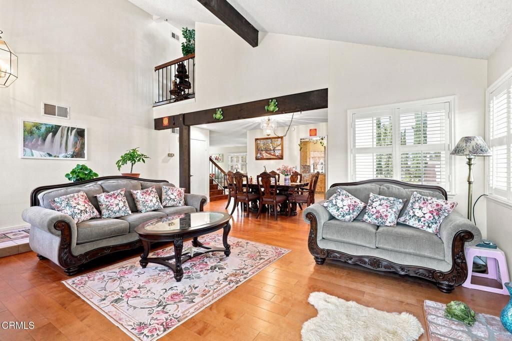 Image 13 of property listing at 1935 El Rancho Drive, Camarillo, CA 93010
