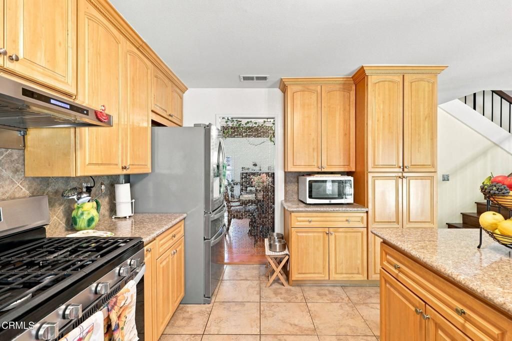 Image 19 of property listing at 1935 El Rancho Drive, Camarillo, CA 93010