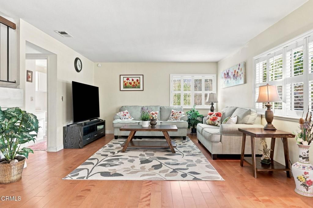 Image 21 of property listing at 1935 El Rancho Drive, Camarillo, CA 93010