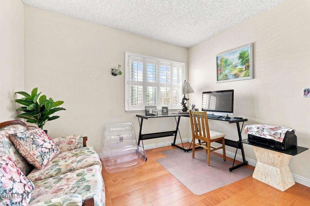 Image 34 of property listing at 1935 El Rancho Drive, Camarillo, CA 93010