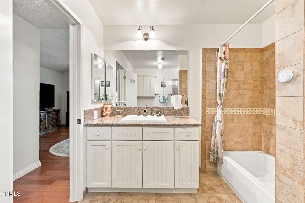 Image 38 of property listing at 1935 El Rancho Drive, Camarillo, CA 93010