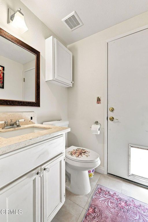 Image 43 of property listing at 1935 El Rancho Drive, Camarillo, CA 93010