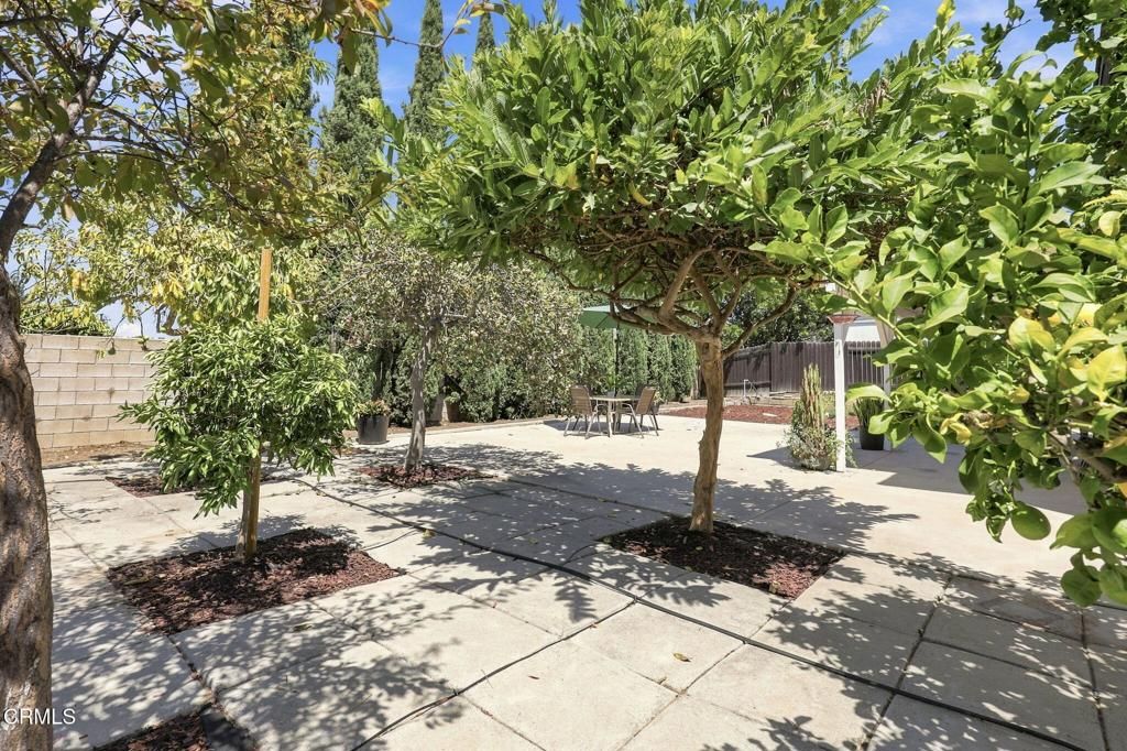 Image 52 of property listing at 1935 El Rancho Drive, Camarillo, CA 93010