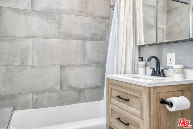 4400 Ocean Drive, Manhattan Beach, CA 90266