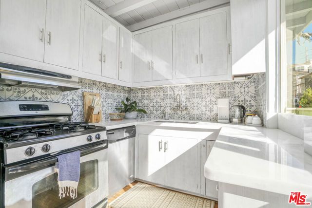 4400 Ocean Drive, Manhattan Beach, CA 90266