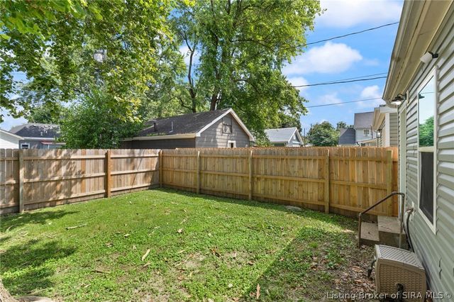 1313 Culbertson Avenue, New Albany, IN 47150
