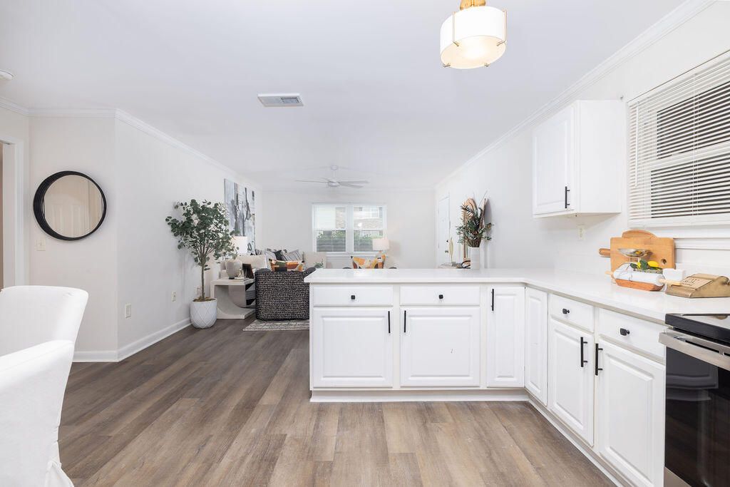 415 Parkdale Drive Apt 2f, Charleston, SC 29414