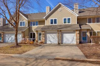 811 Burr Oaks Drive 307, West Des Moines, IA 50266
