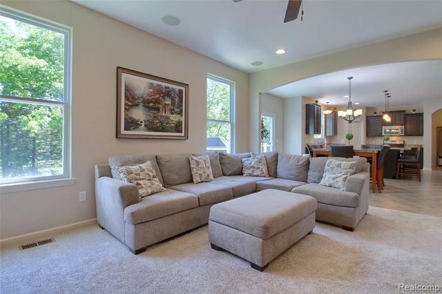 57649 Blossom Valley Trail, New Hudson, MI 48165