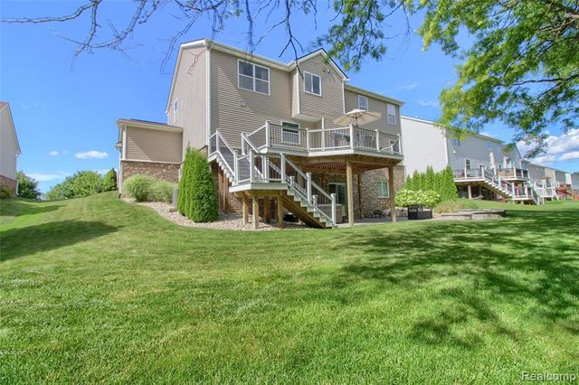 57649 Blossom Valley Trail, New Hudson, MI 48165