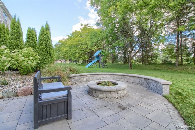 57649 Blossom Valley Trail, New Hudson, MI 48165
