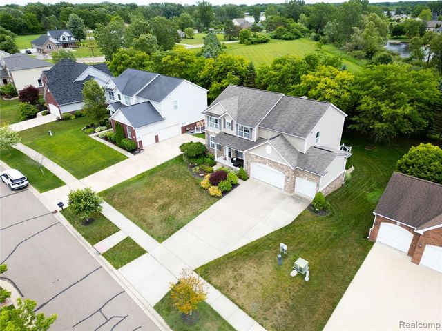 57649 Blossom Valley Trail, New Hudson, MI 48165