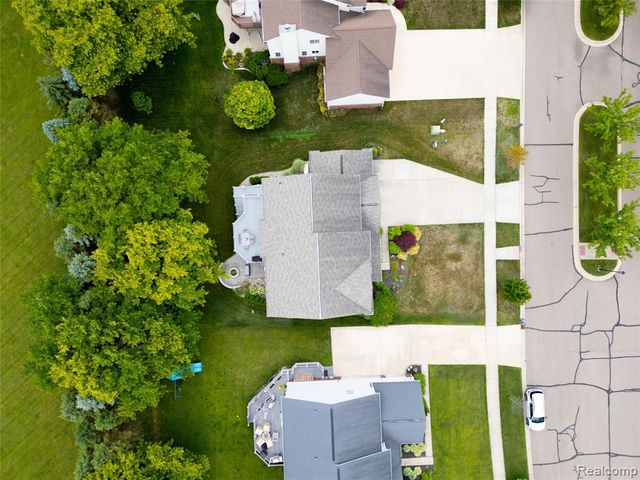 57649 Blossom Valley Trail, New Hudson, MI 48165