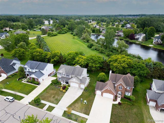 57649 Blossom Valley Trail, New Hudson, MI 48165