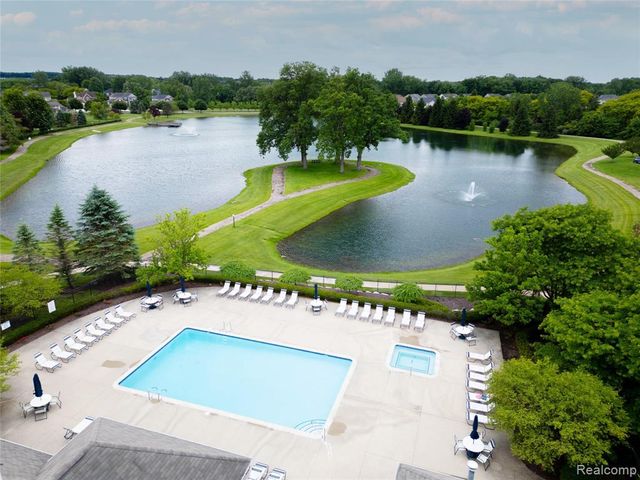 57649 Blossom Valley Trail, New Hudson, MI 48165