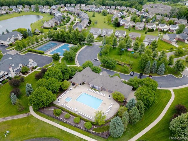 57649 Blossom Valley Trail, New Hudson, MI 48165