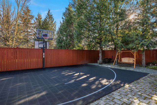 1741 267th Court SE, Sammamish, WA 98075
