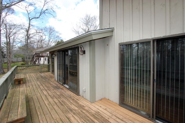 60 Redwood Circle, Mashpee, MA 02649