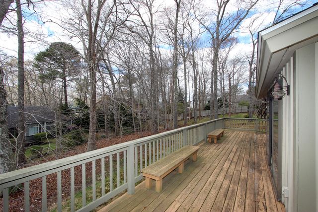 60 Redwood Circle, Mashpee, MA 02649