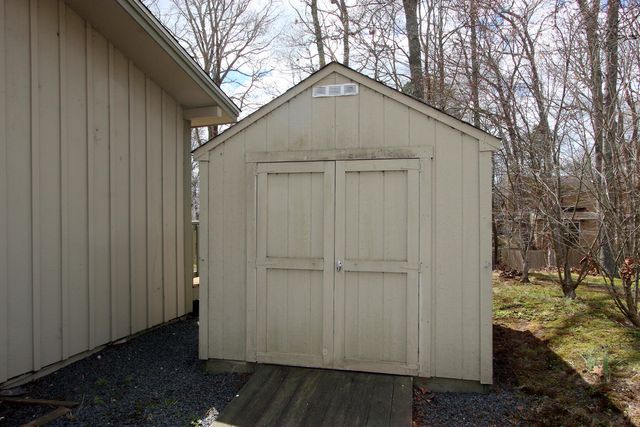 60 Redwood Circle, Mashpee, MA 02649