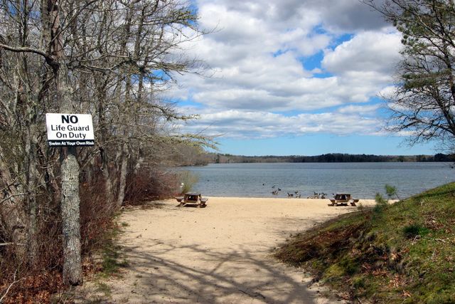 60 Redwood Circle, Mashpee, MA 02649
