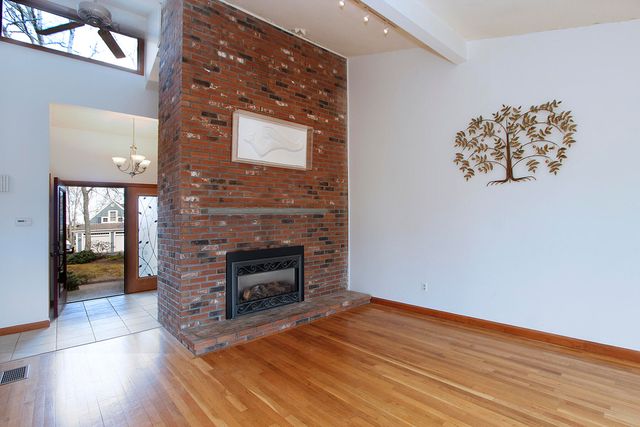 60 Redwood Circle, Mashpee, MA 02649