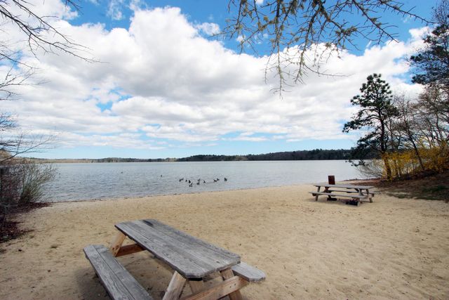 60 Redwood Circle, Mashpee, MA 02649
