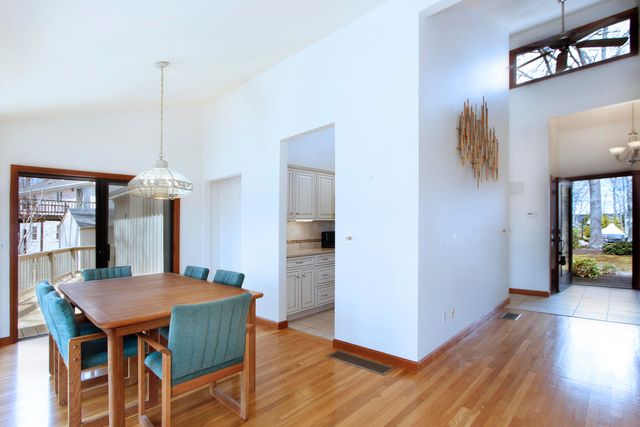 60 Redwood Circle, Mashpee, MA 02649