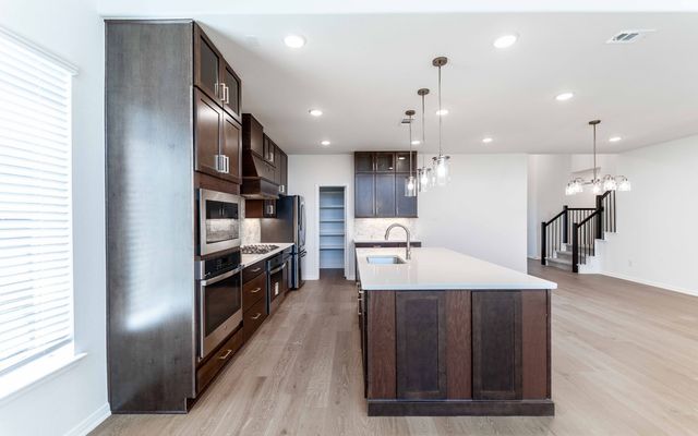1713 Blossom Trail, Mesquite, TX 75181