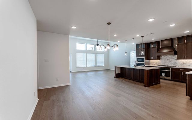 1713 Blossom Trail, Mesquite, TX 75181