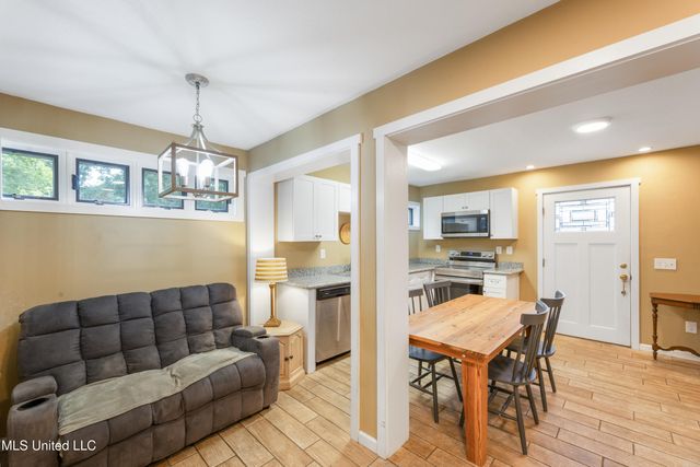 1673 Sunset Boulevard, Biloxi, MS 39531