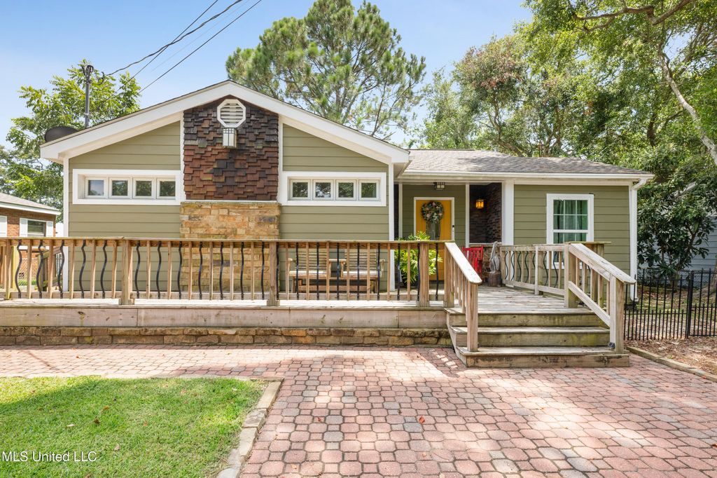 1673 Sunset Boulevard, Biloxi, MS 39531