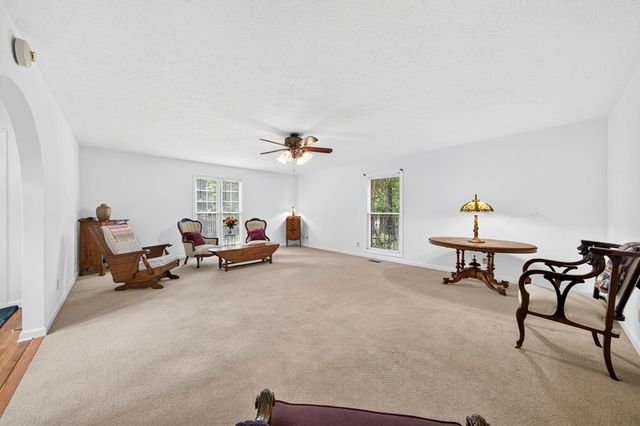 1738 Heathrow Dr, Cookeville, TN 38506