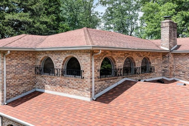 1738 Heathrow Dr, Cookeville, TN 38506