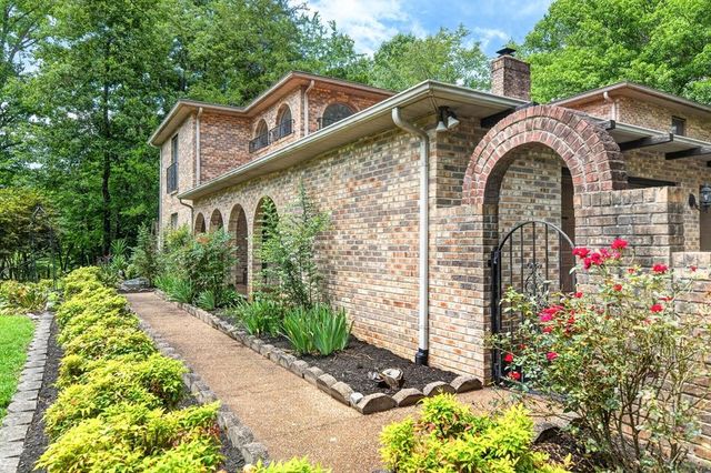 1738 Heathrow Dr, Cookeville, TN 38506