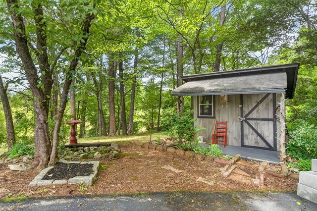 1738 Heathrow Dr, Cookeville, TN 38506