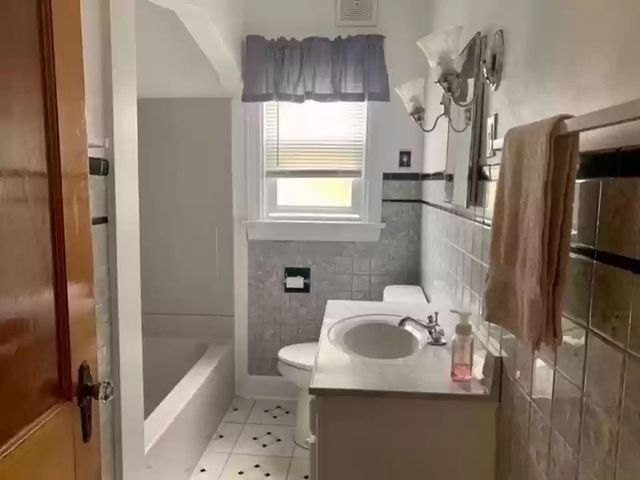 3817 W 10TH Street, Erie, PA 16505