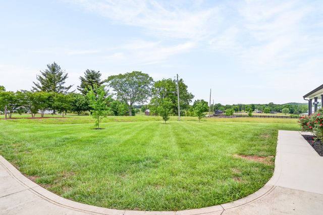 6810 Cherry Creek Rd, Cookeville, TN 38506