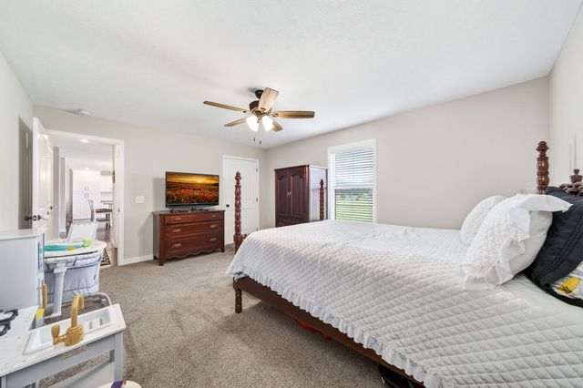 6810 Cherry Creek Rd, Cookeville, TN 38506