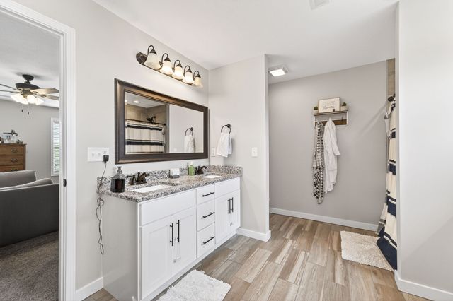 6810 Cherry Creek Rd, Cookeville, TN 38506