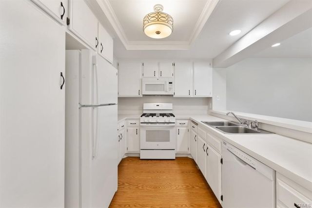 115 Greenfield, Irvine, CA 92614