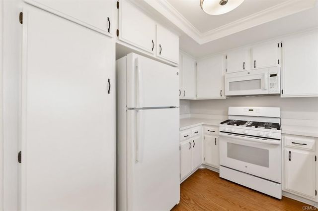 115 Greenfield, Irvine, CA 92614